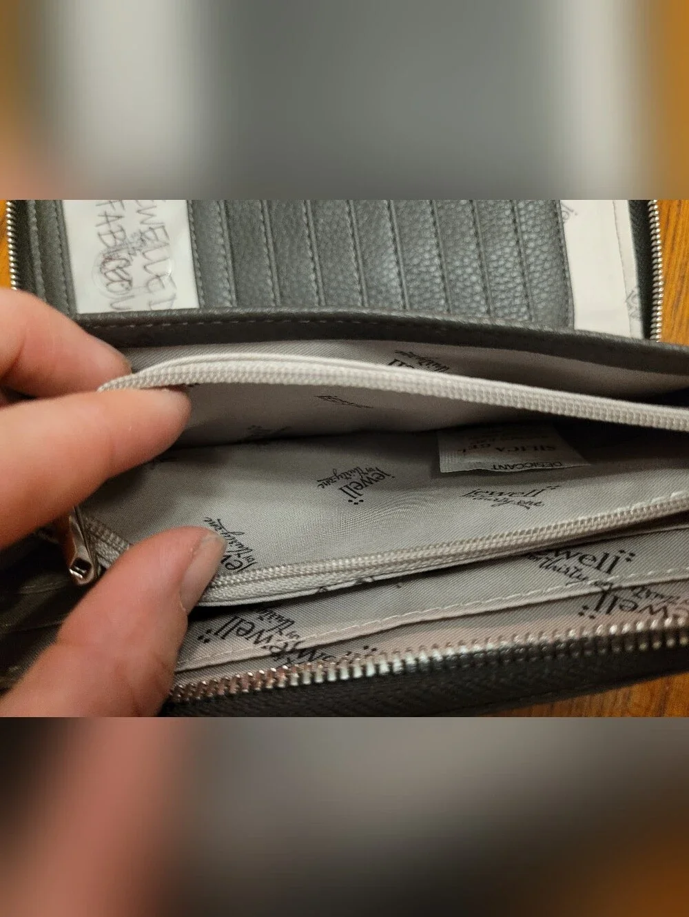 Thirty-One "All About the Benjamins" Wallet - City Charcoal Snake - NWT - Picture 8 of 13